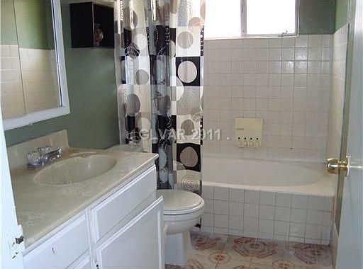 4th image of 2912 Avalon Ave
