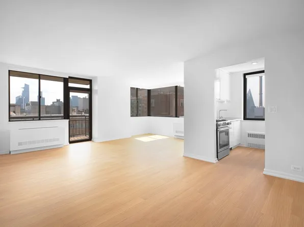 124 West 60th Street image 1 of 21