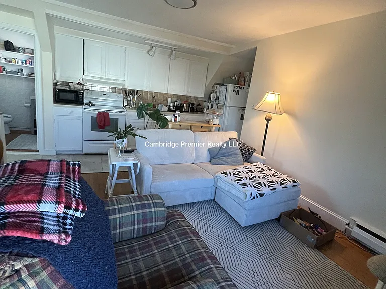 9 Cedar St #3 — Photo 8