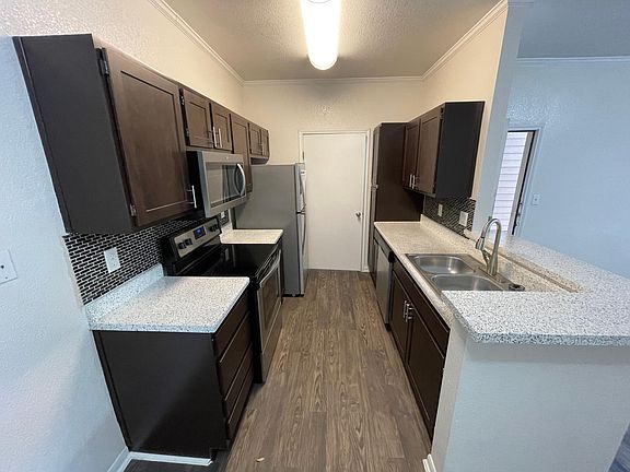 2nd image of 1904 Aquarena Springs Dr