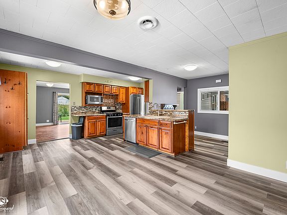 5th image of 172 Lawton Ln