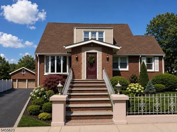 34 S Mountain Ave, Cedar Grove, NJ 07009