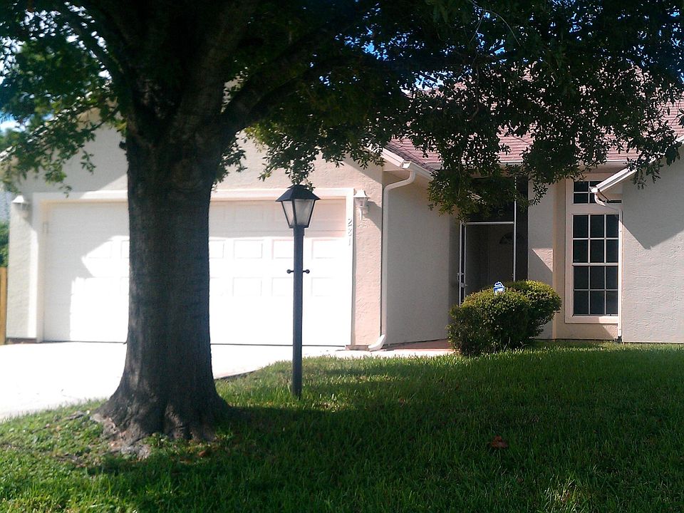 1st image of 281 SW Fairchild