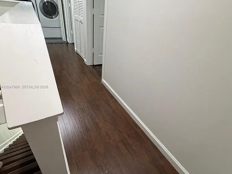 1428 SW 47th Ave — Photo 16