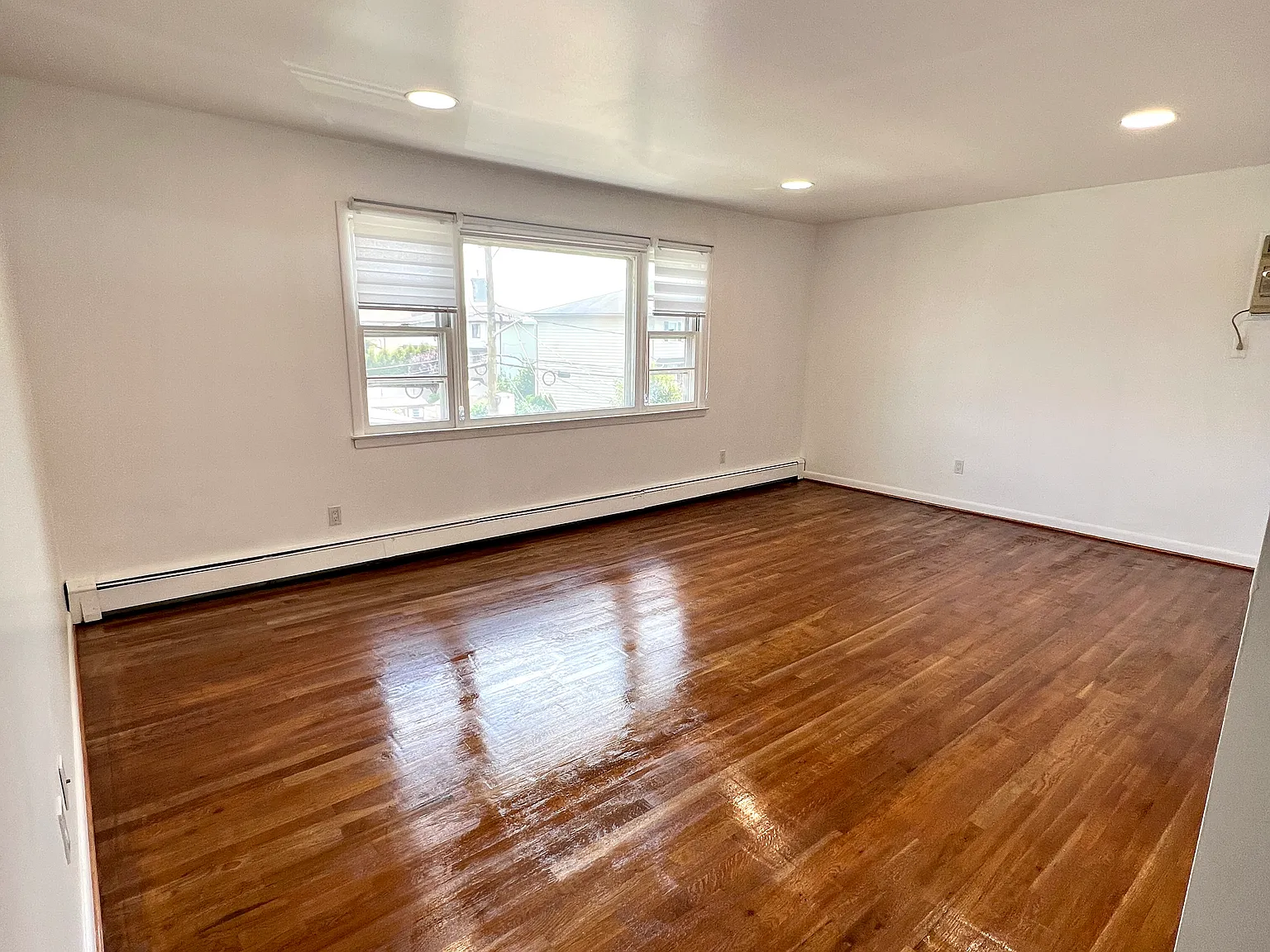 3 bed, $2,850 — Photo 3