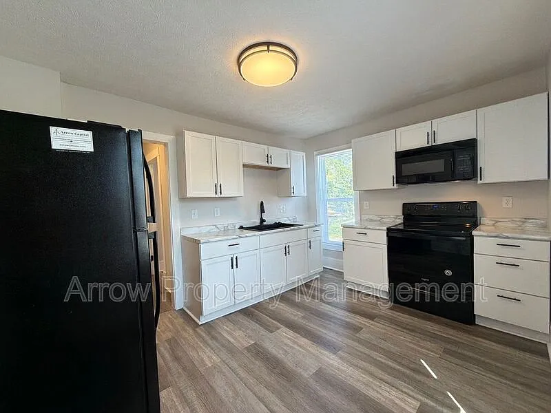 1 bed, 1.0 bath, 855 sqft, $850 — Photo 1