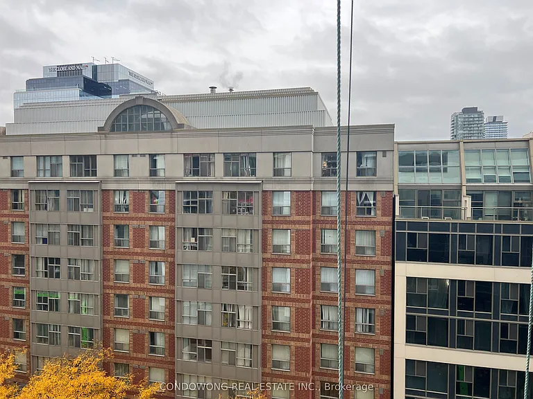 60 Princess St #714 — Photo 9