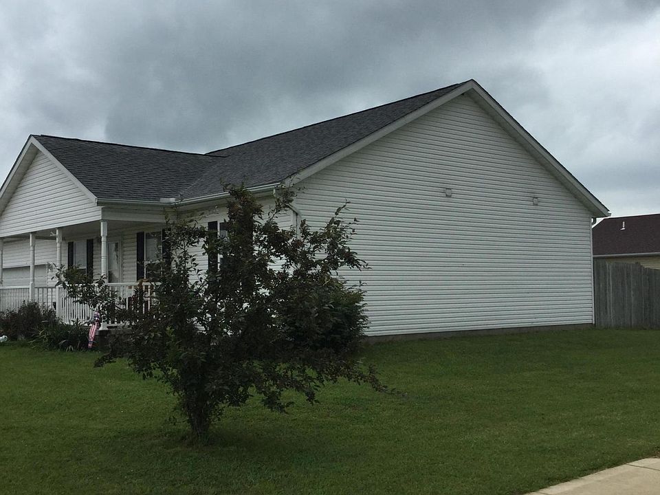 2nd image of 898 Aspen Dr
