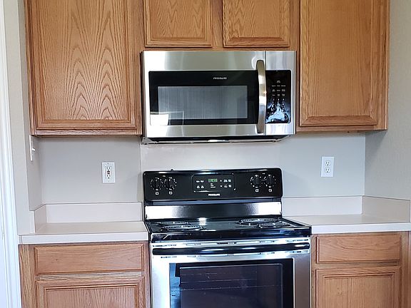 3rd image of 6045 Bentwood Dr