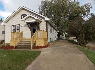 2121 Indiana St #2125 & 220, Racine, WI 53405