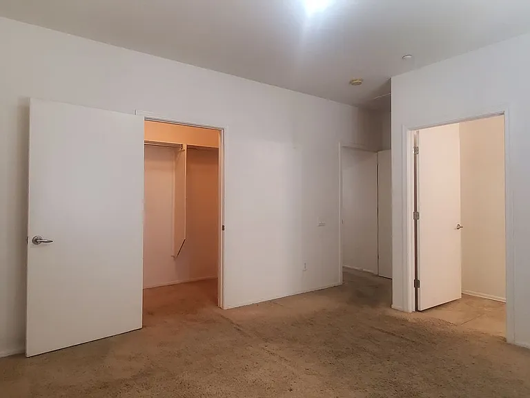 6868 Sky Pointe Dr #2008 — Photo 11