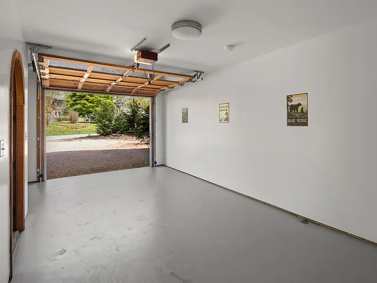 87 Kenilworth Rd #B — Photo 16