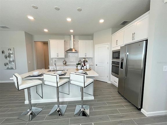 3rd image of 2676 Bittern Bend St