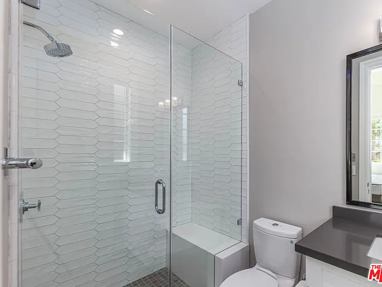 5054 Haskell Ave — Photo 15