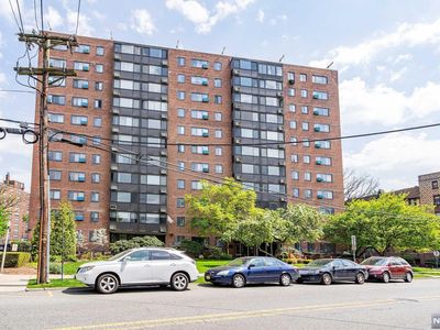 90 Prospect Ave APT 8C, Hackensack, NJ, 07601