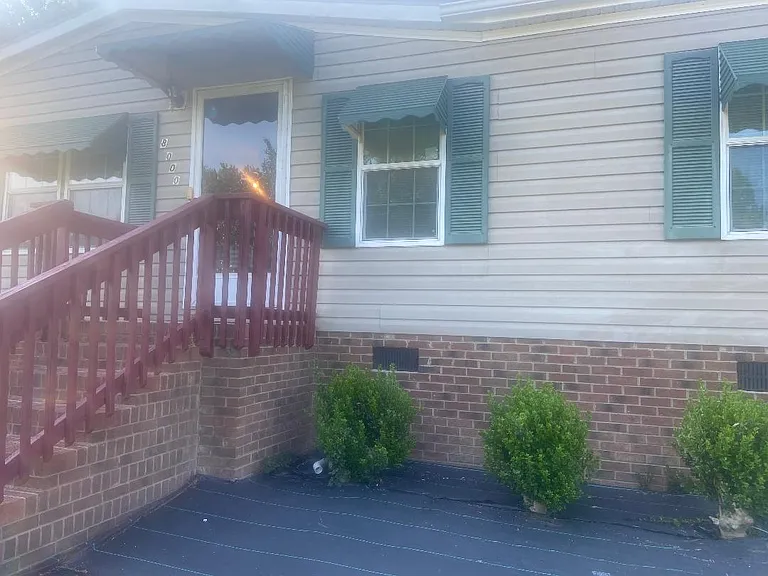 8000 Peach Blossom Ln — Photo 1