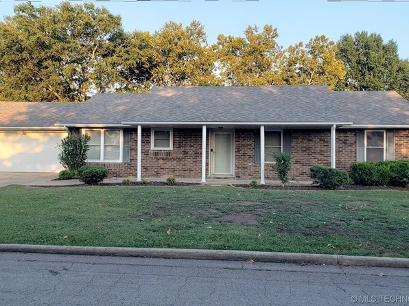 604 S Barclay Ave, Dewey, OK 74029