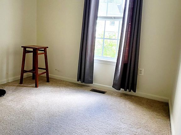 4th image of 46102 Lucca Way