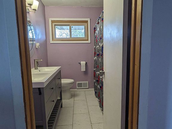 3rd image of 789 Terrace Dr