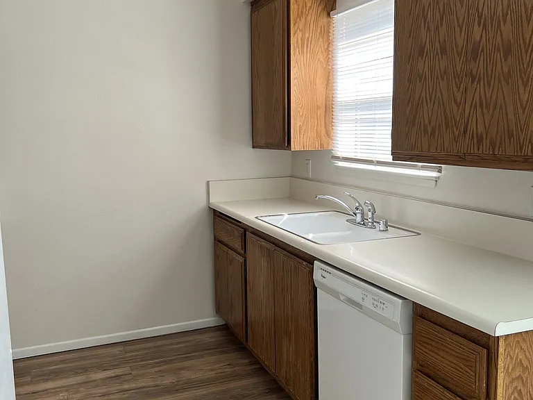 132 N Yale Ave #132 — Photo 6