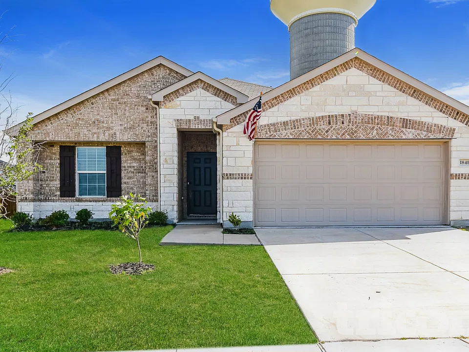1841 Acacia Dr