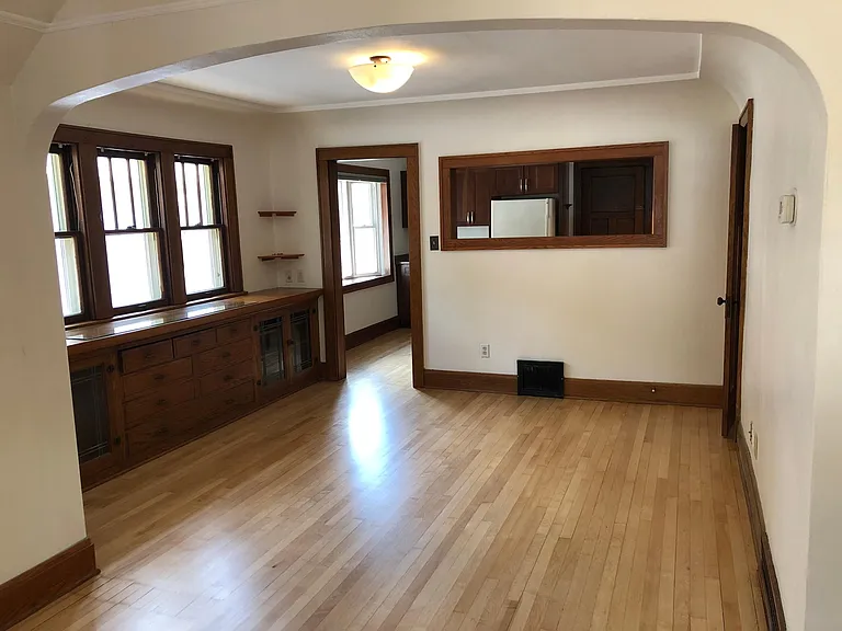 3463 S Indiana Ave — Photo 2