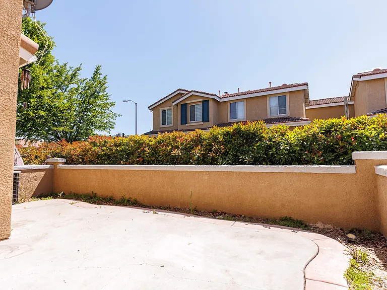 25403 Great Lake Ct — Photo 31