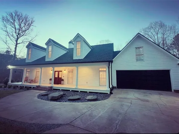 128 Golden Hills Dr, Woodstock, GA 30189