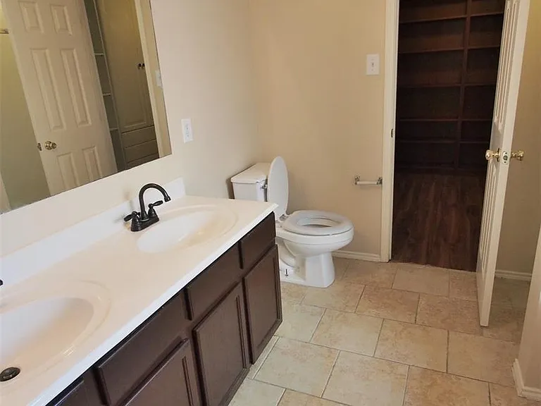 21211 Bridge Springs Ln — Photo 15