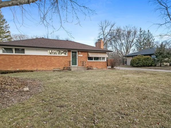 10213 York Ln, Bloomington, MN 55431