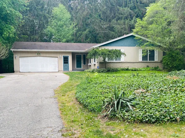 15860 Fendt Farm Dr, Holland, MI 49424