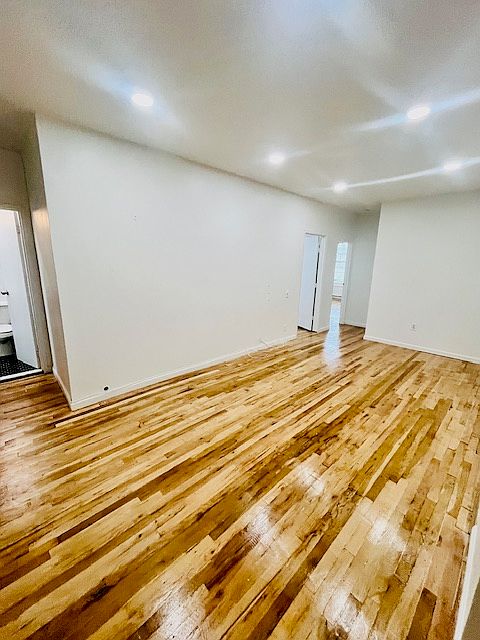 1st image of 698 10th Ave #4F