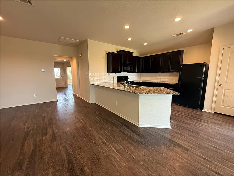 236 Lance Trl — Photo 5
