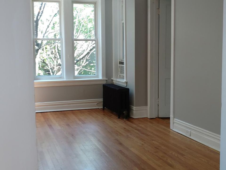Family Room 1