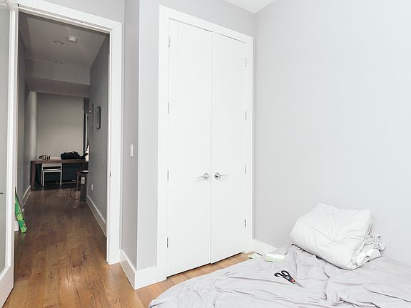 5th image of 607 Onderdonk Ave APT 2