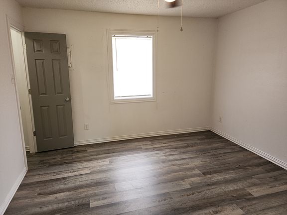 4th image of 2308 Savannah St #11240690