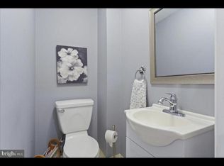 124 Meadow Ln, Philadelphia, PA 19154