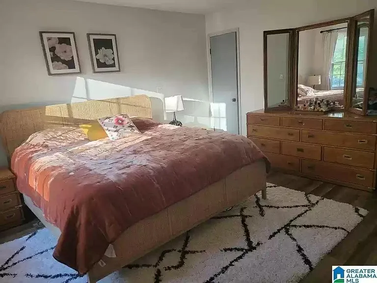 916 Greenbriar Cir — Photo 14