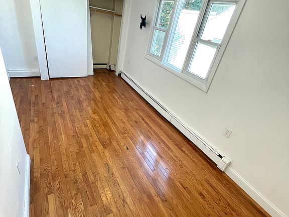 3rd image of 238 Everett St #2