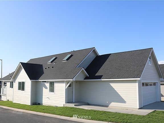 3rd image of 123 E 9th Avenue #11