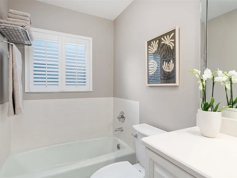 8120 NW 48th Ln — Photo 31