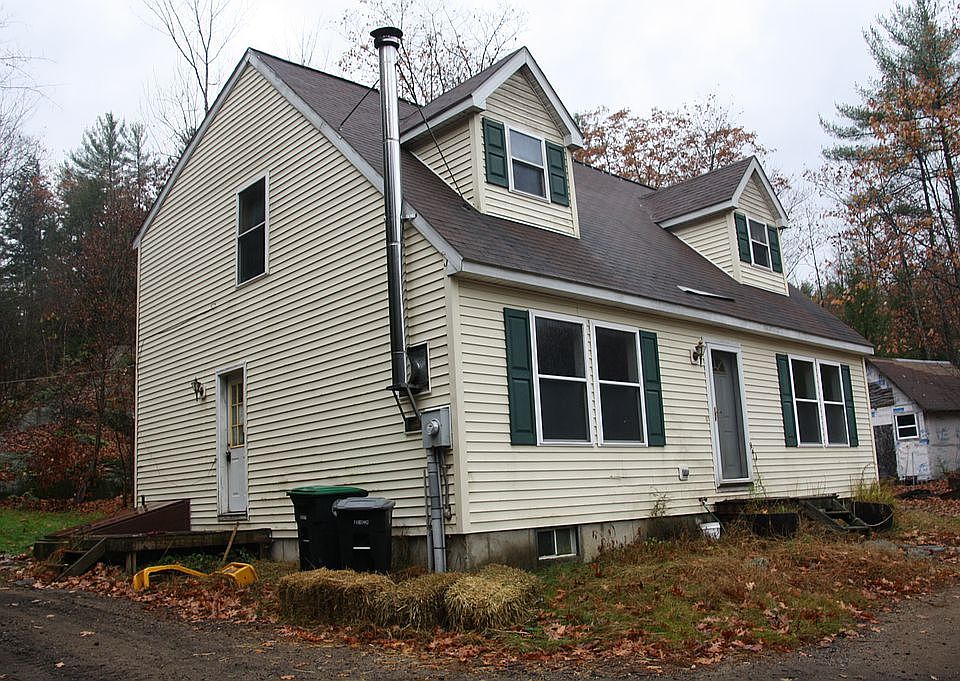 2nd image of 228 Chance Pond Rd