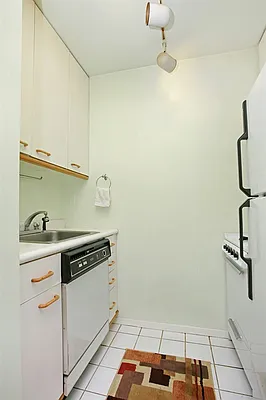Sold by Corcoran | media 3