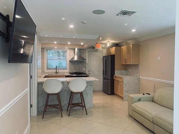 2nd image of 881 NE 46th Ct