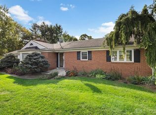 1594 Mapleton Dr, Dayton, OH 45459