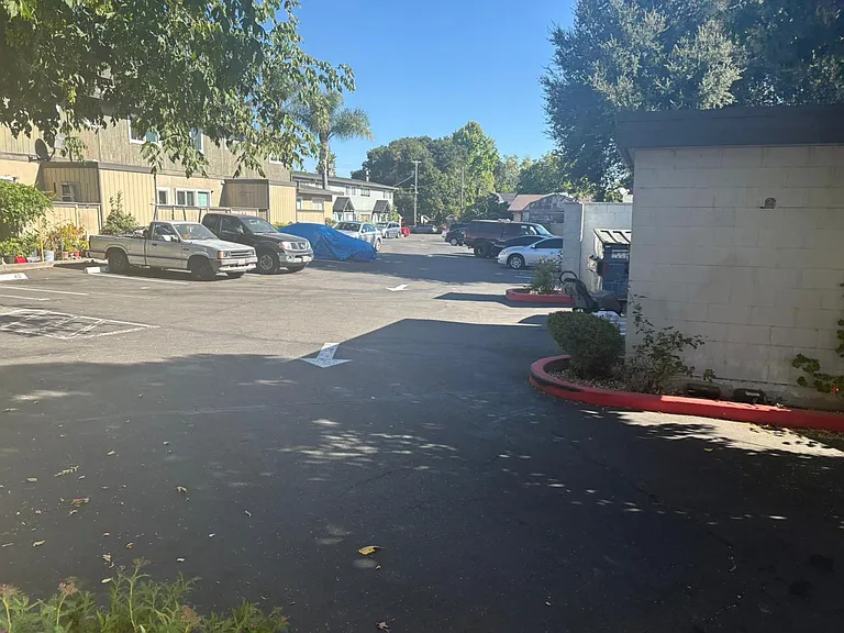 Woodcreek Apartments — Photo 7