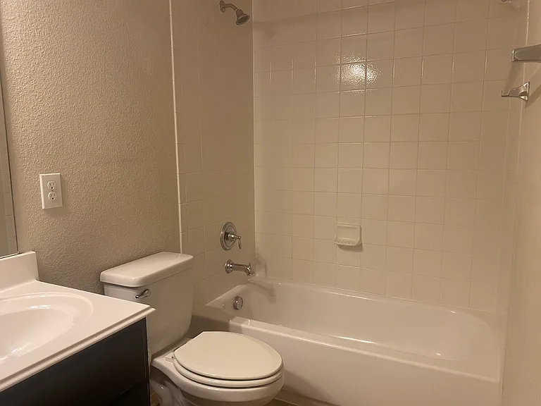 2712 Lake Ridge Dr — Photo 25
