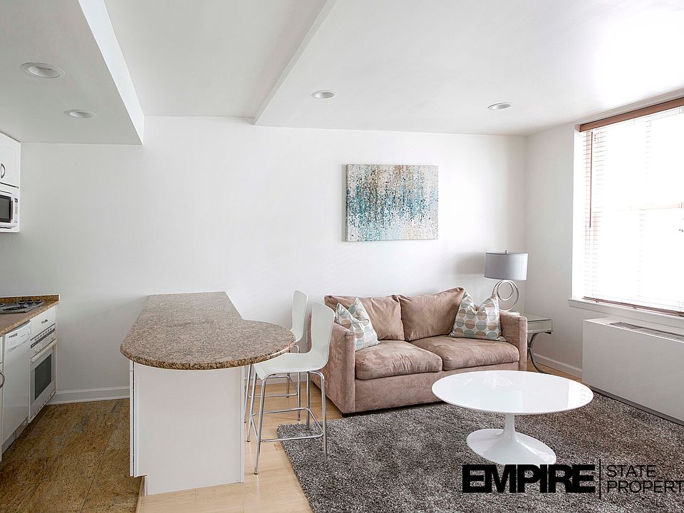 1st image of 150 W 51st St APT 1830