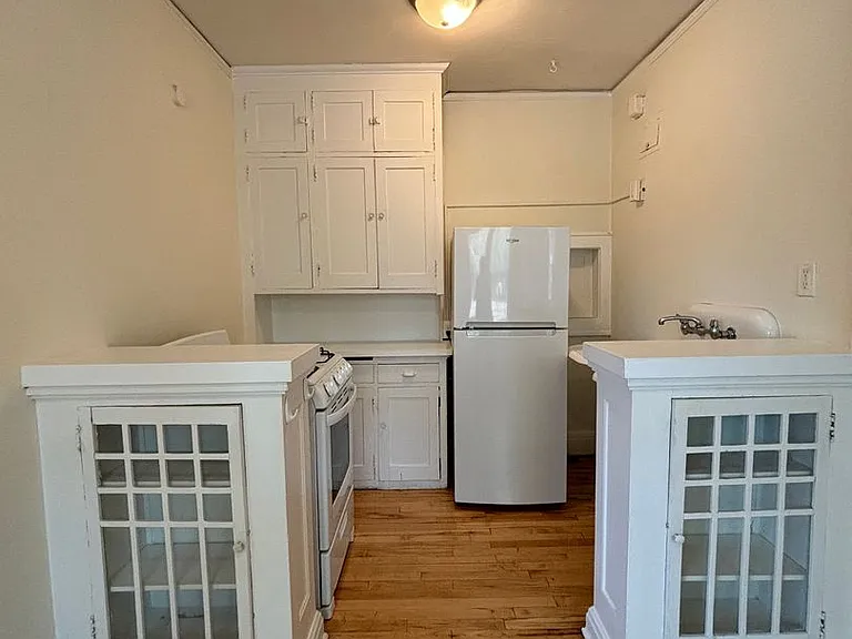 1756 Grand Ave — Photo 7