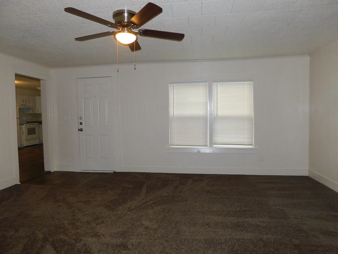 3 bed, 1320 sqft, $1,300 — Photo 4
